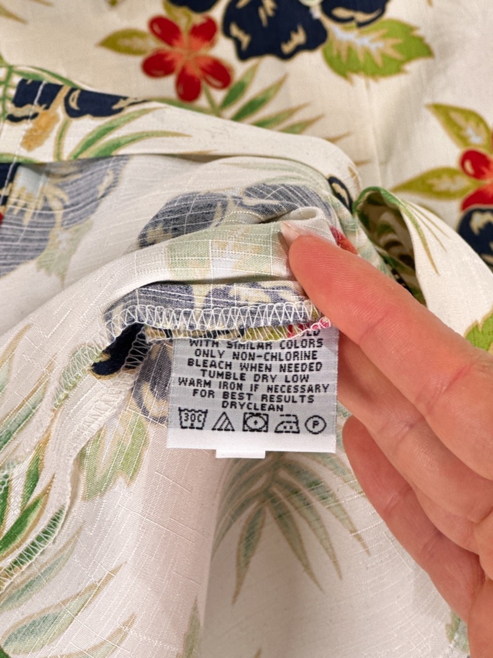Tommy Bahama Sleeveless Button Down Jacquard Logo Tropical Silk Cream Navy XL - Picture 7 of 13